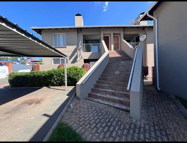 2 BEDROOM APARTMENT FOR SALE IN FLORIDA GLEN